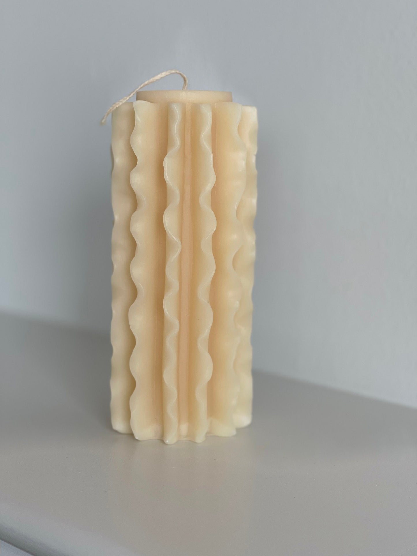 Wavy Pillar Candle - Custom scents - soy wax candle for gift box  - Home Decor Candle - Sculptural Candle