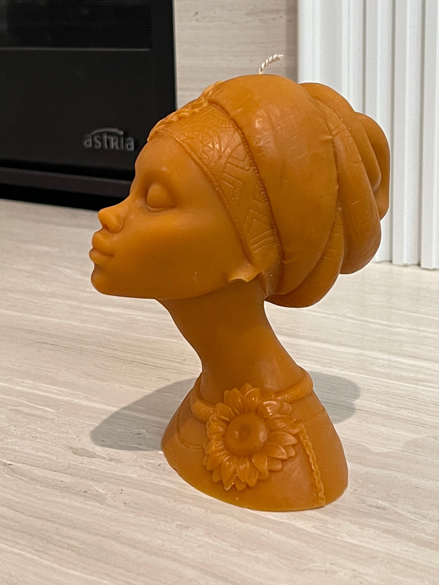 African Woman soy wax Candle - Home decor- house warming gift - sculptural candle for gift